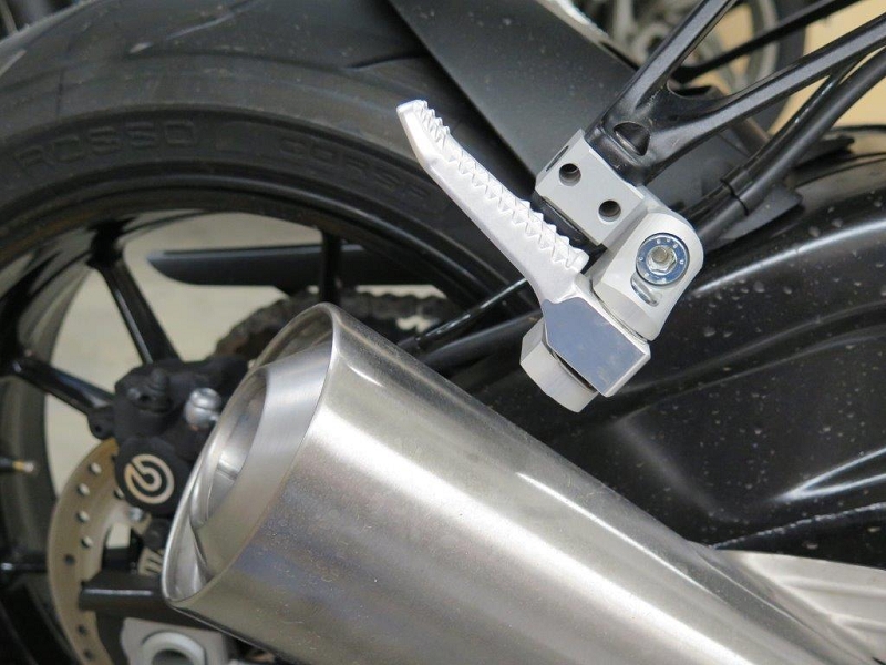 k-verstellbare-Raste-Sozius-S1000R-und-S1000RR-eingeklapptIu5DsGzbv5ELl