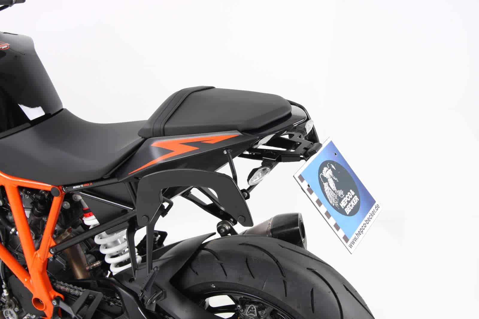 C-Bow Seitenträger bei Verwendung mit kurzem Heck schwarz für KTM 1290 Super Duke/R (2014-2019) C-Bow Seitenträger bei Verwendung mit kurzem Heck schwarz für KTM 1290 Super Duke/R (2014-2019)