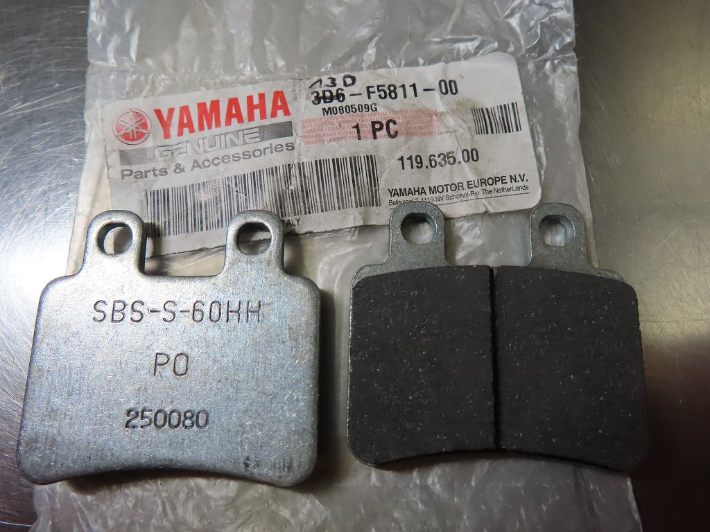 Bremsbelag vorne 13D-F5811-00 für Yamaha XT125R