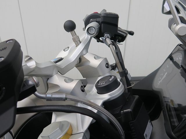 k-k-901448-R1200RS-Lenkeradapter-2-1 Lenkererhöhung mit ABE höher + näher für BMW R1200RS LC + R1250RS
