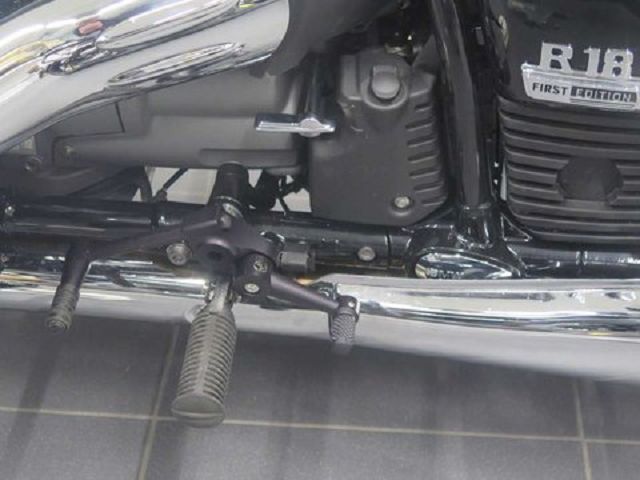 k-bmw-r18-schaltwippe-schwarz-002