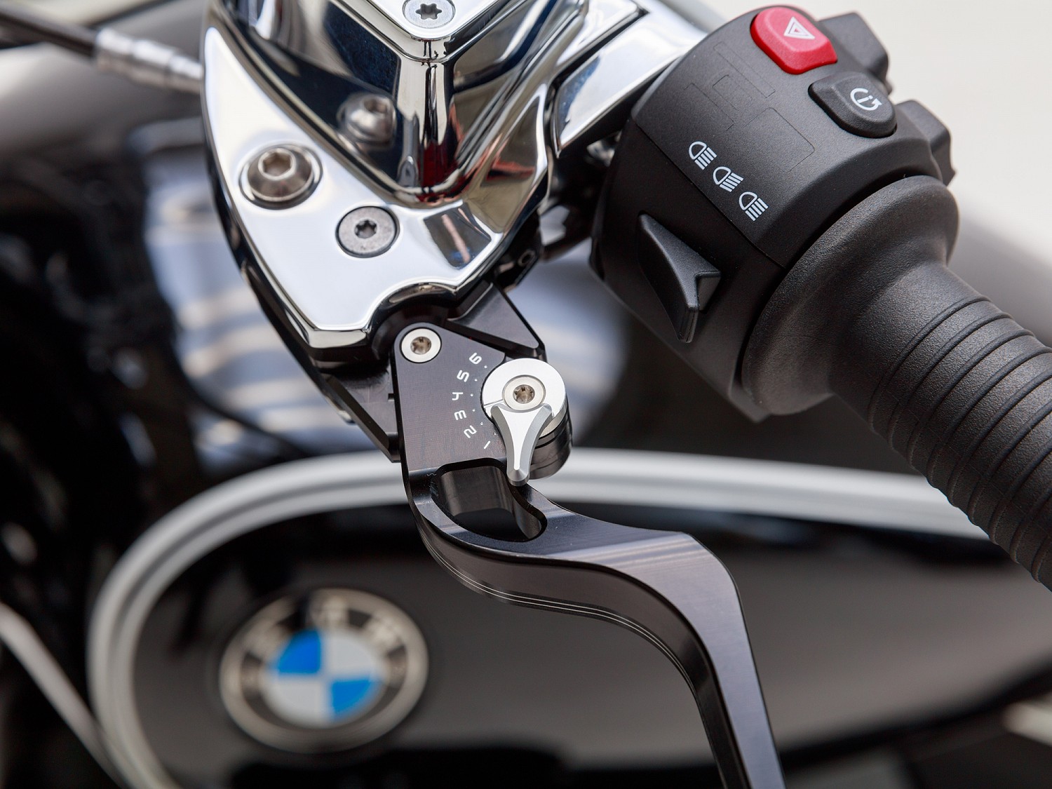 20210315-0473-bmw-r18-hebel_f233cc74ddb4eb7d886fd0c346008606