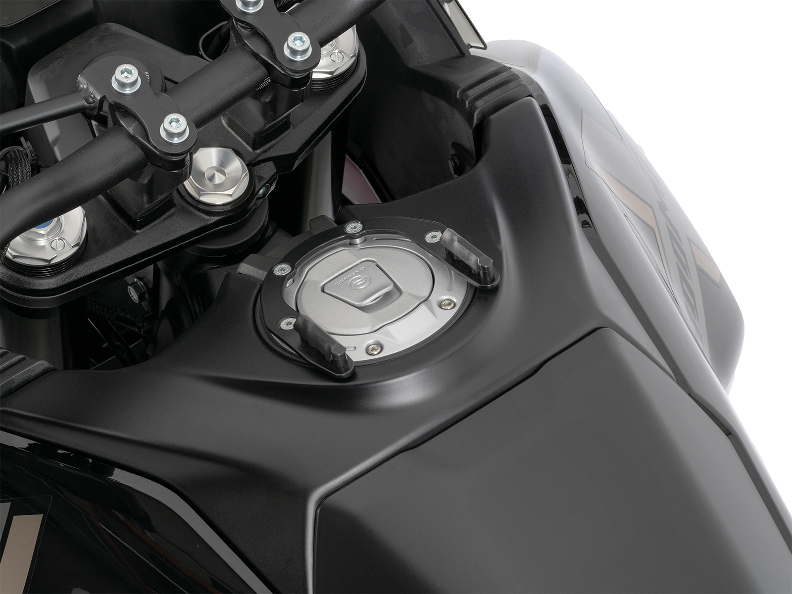 Tankring BASIC für CF Moto 800 MT-X / Comfort (2025-) inkl. Tankrucksackverschlusseinheit