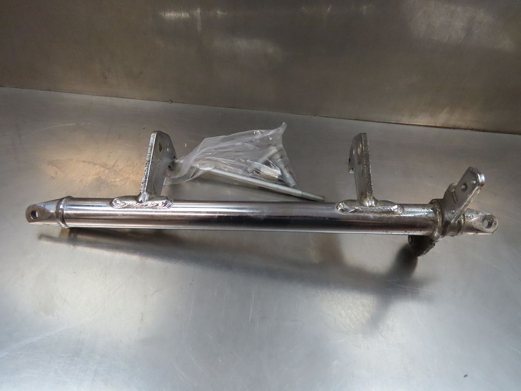 Fußrastenhalter vorne 46712331435 für BMW R1200C + Independent R850C
