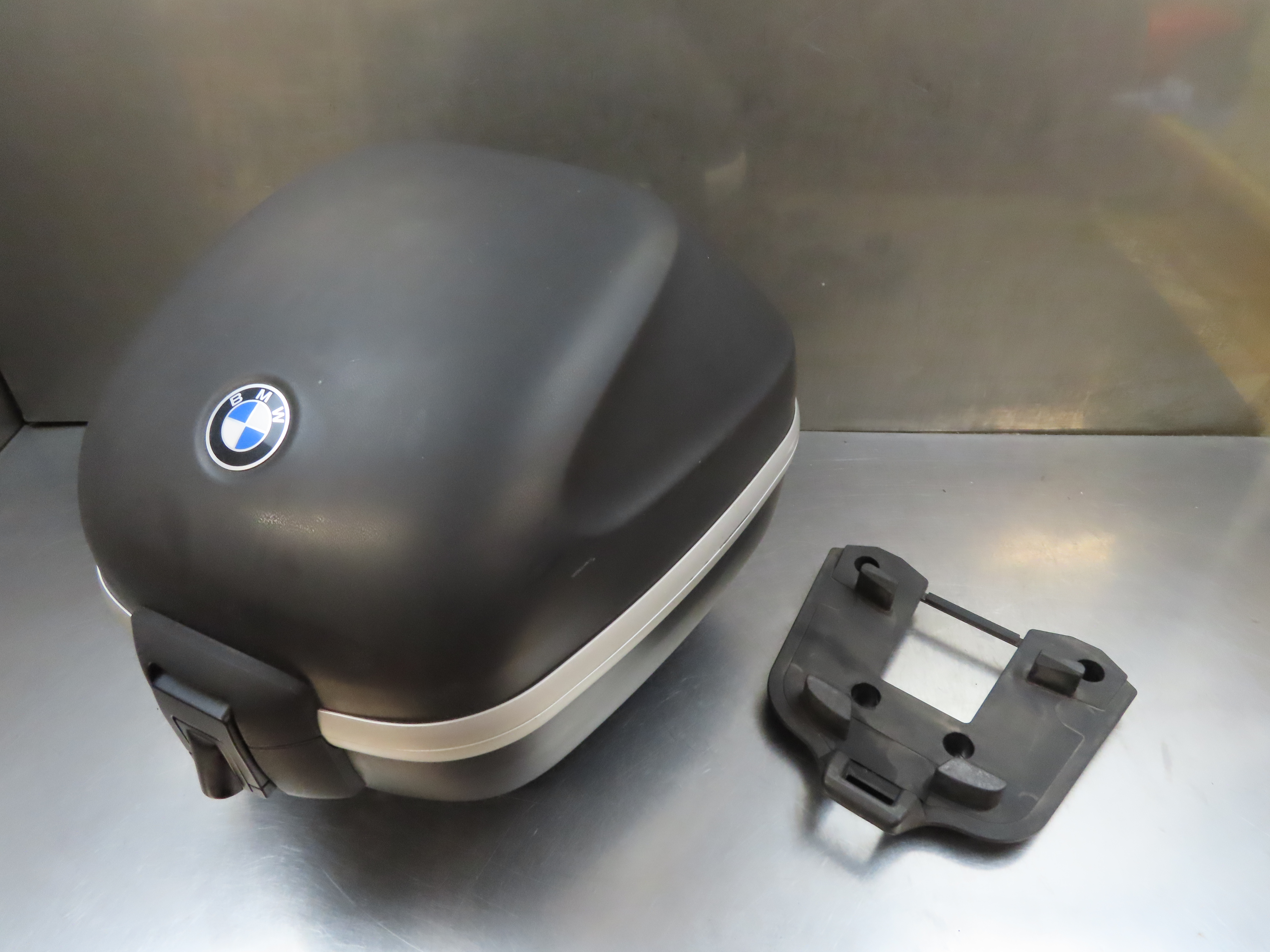 BMW F650 F650ST ´94 ´97 TopCase mit Halteplatte 