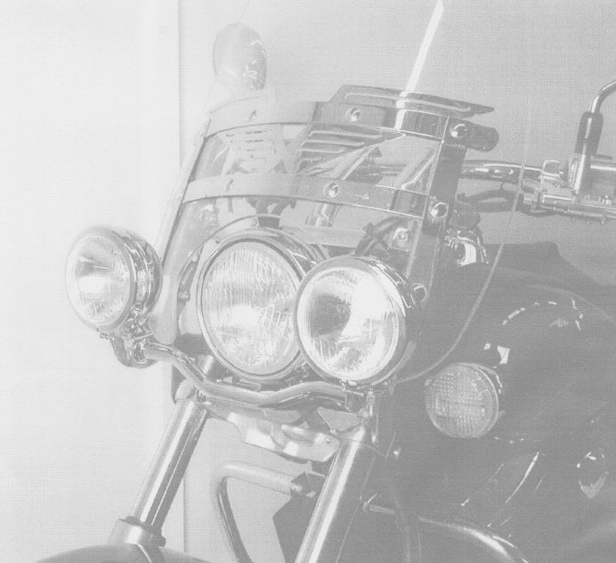 Twinlight Zusatzscheinwerferset (Fernlicht) inkl. Halter und Kabel chrom für Honda VT 750 D2 Black Widow mit Scheibe (2001-2003)