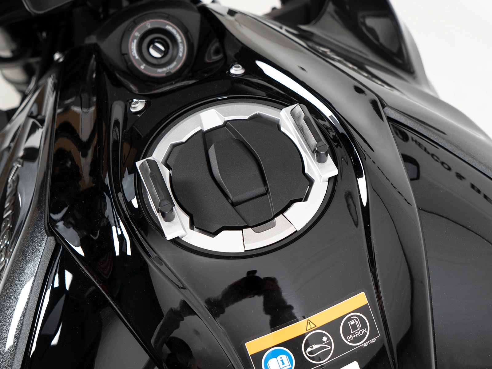 Tankring BASIC inkl. Tankrucksackverschlusseinheit für Kawasaki Z 1100 / SE (2026-)