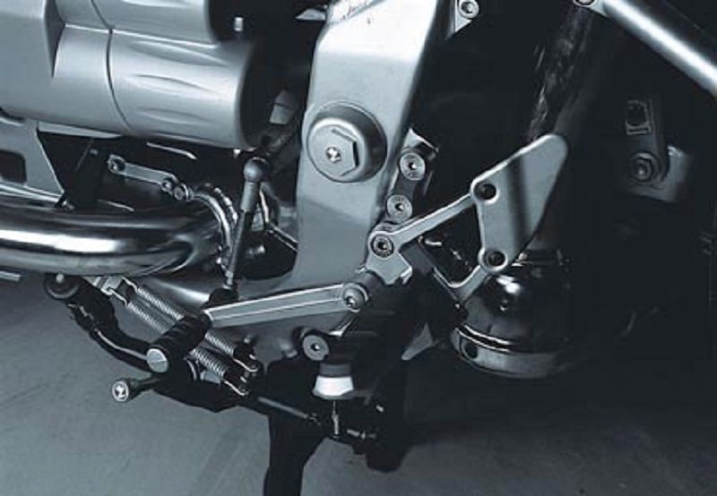 k-1220548628-23449 Fußrastentieferlegung Fahrer 50mm tiefer ABE BMW R1100S