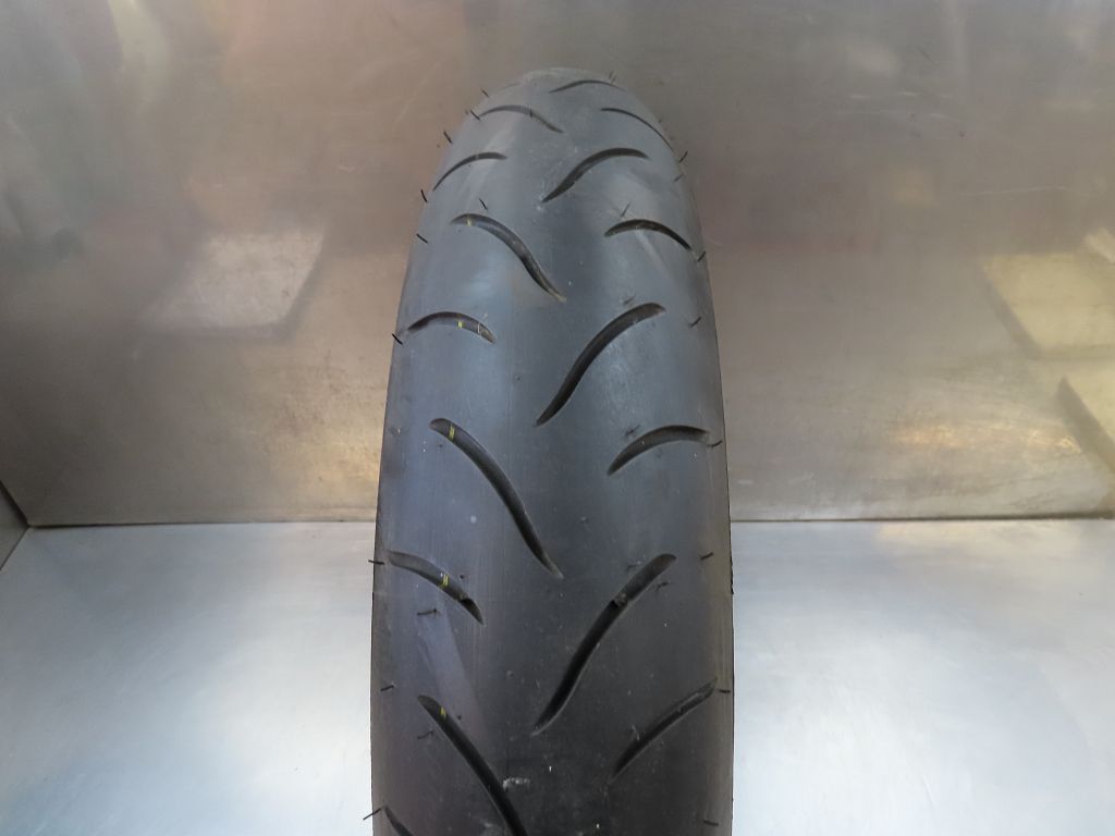 Bridgestone Battlex BT016F Hypersport 120/70 ZR17 M/C 58W DOT 1218 3,40mm Vorderreifen Reifen vorne