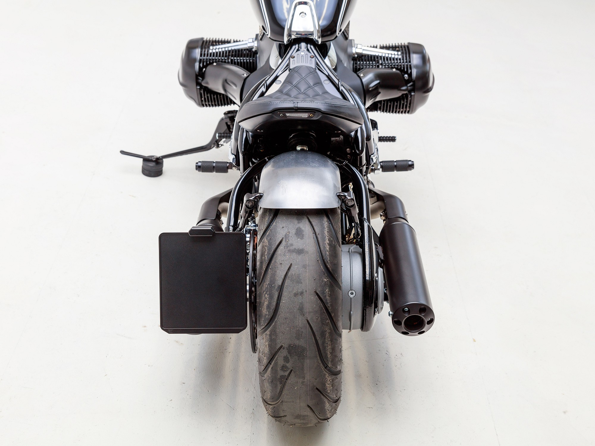 Bobber-Heckfender-Umbau-Kit-mit-Sitz-f-r-BMW-R18-1800-6