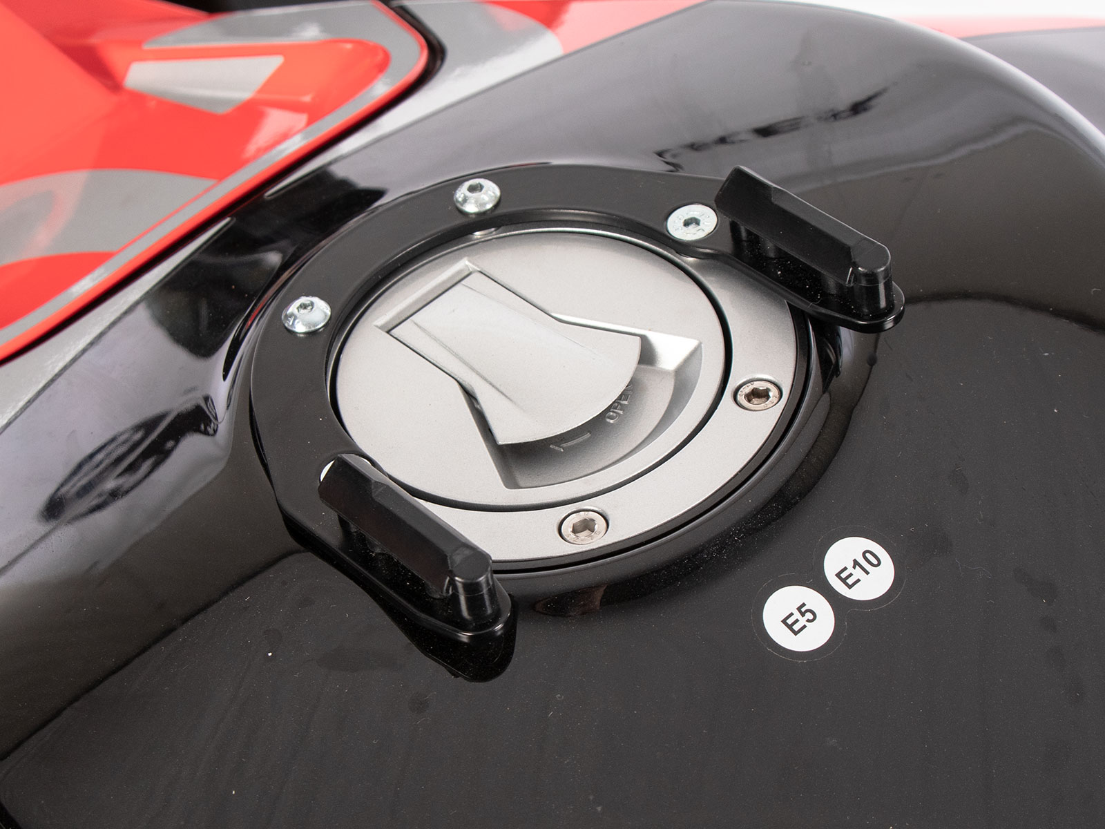 Tankring für Aprilia RS 660 / Factory (2025-) inkl. BASIC Tankrucksackverschlusseinheit