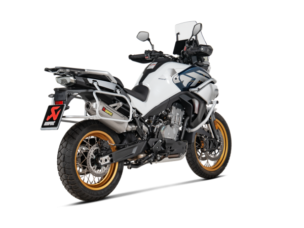 Akrapovic Auspuff Slip-On CF MOTO 800MT