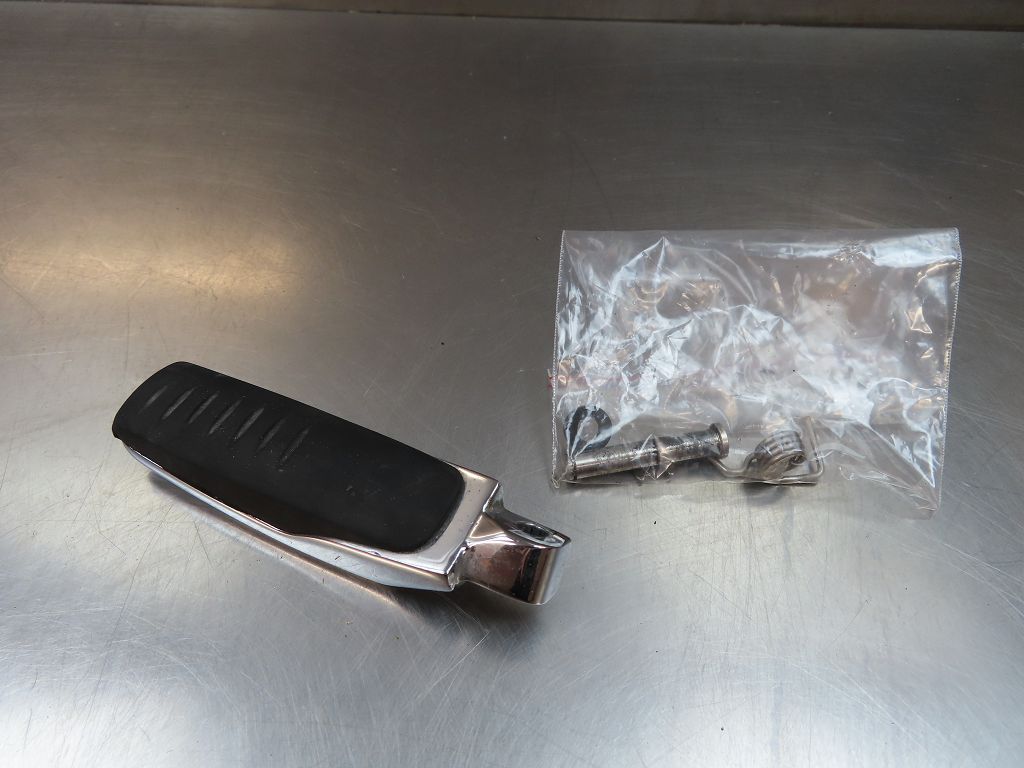 Fußraste vorne links 46712331421 für BMW R1200C + Independent + Montauk R850C
