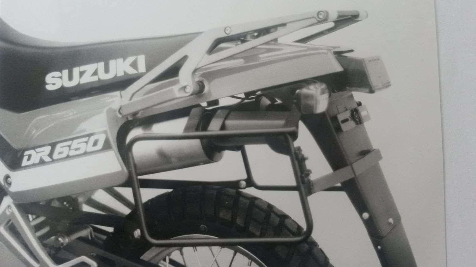 Seitenkofferträger festverschraubt schwarz für Suzuki DR 650 RS (1990-1991)