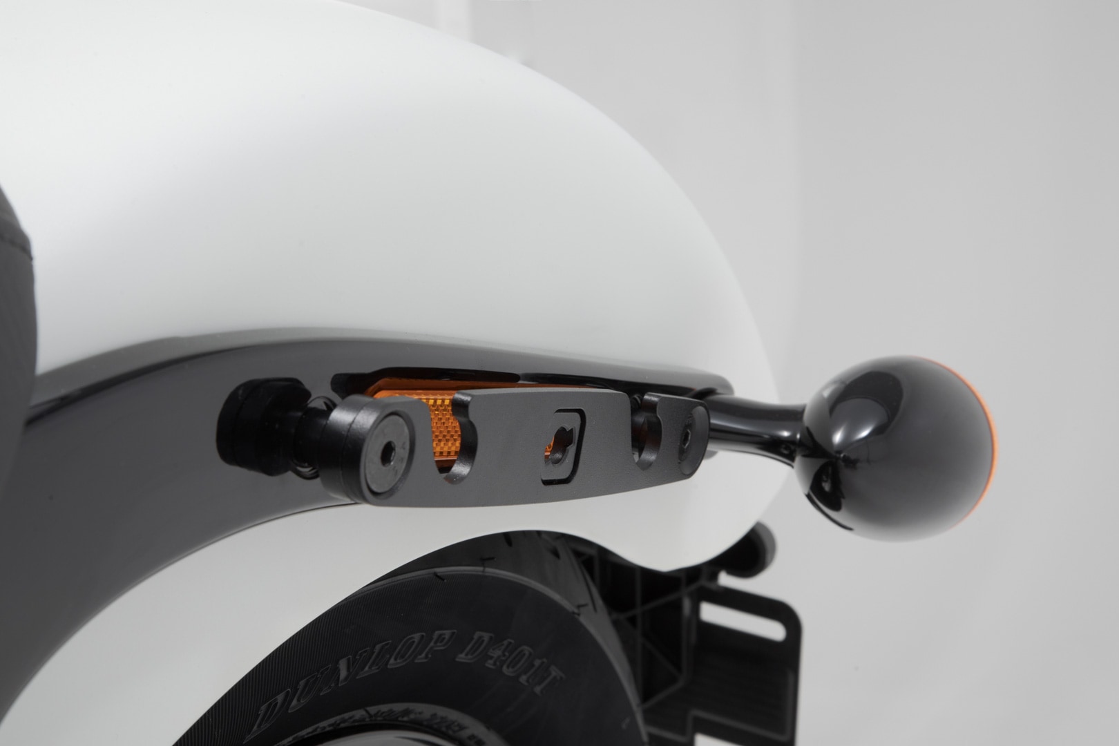 SLH Seitenträger LH2 links Harley-Davidson Softail Slim (17-). Für LH2.