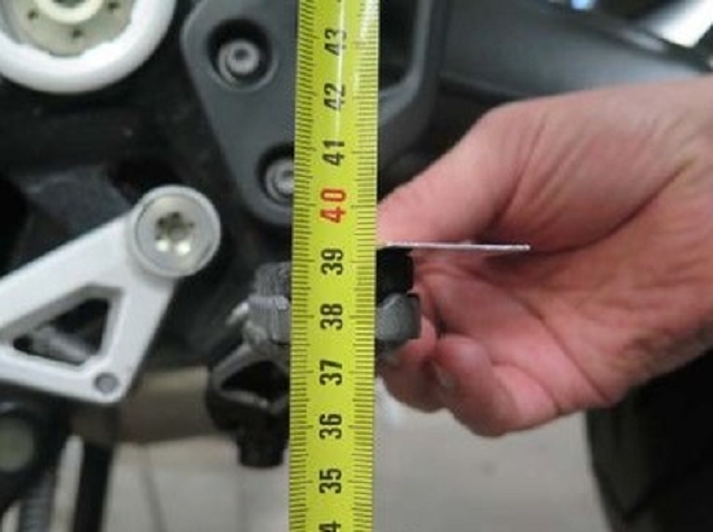 k-907938-Fu_raste-R1200GS-und-R1250GS-original-mit