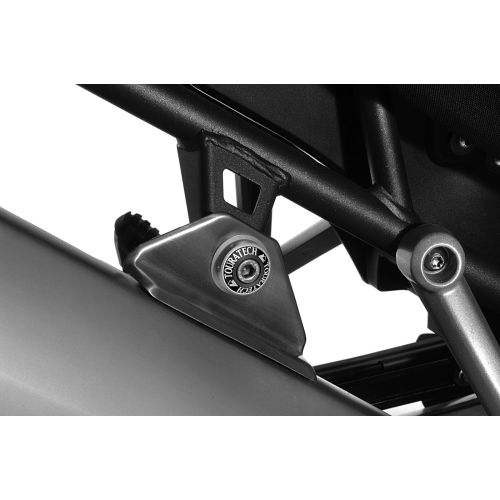 Abdeckkappe Endschalldämpferbefestigung schwarz eloxiert, für Triumph Tiger 800/ 800XC/ 800XCx/ Explorer/ 1200