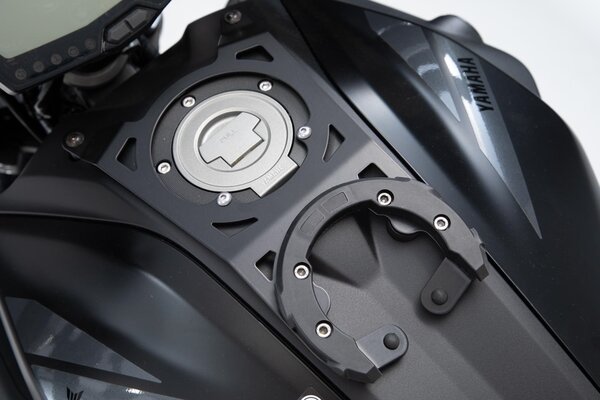 EVO Tankring Schwarz. Yamaha MT-07 (18-20).