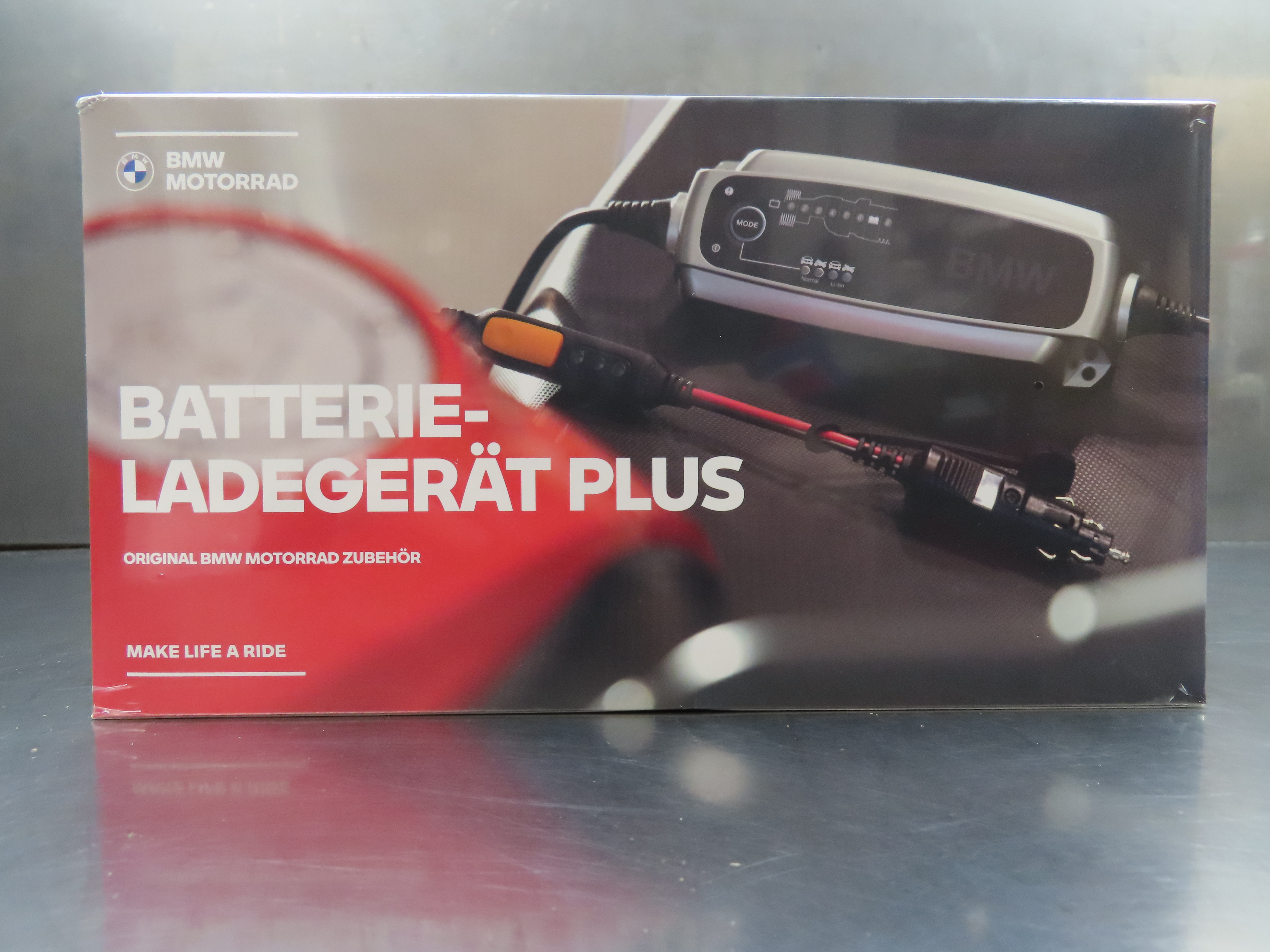 Original BMW Motorrad Batterieladegerät Plus ECE