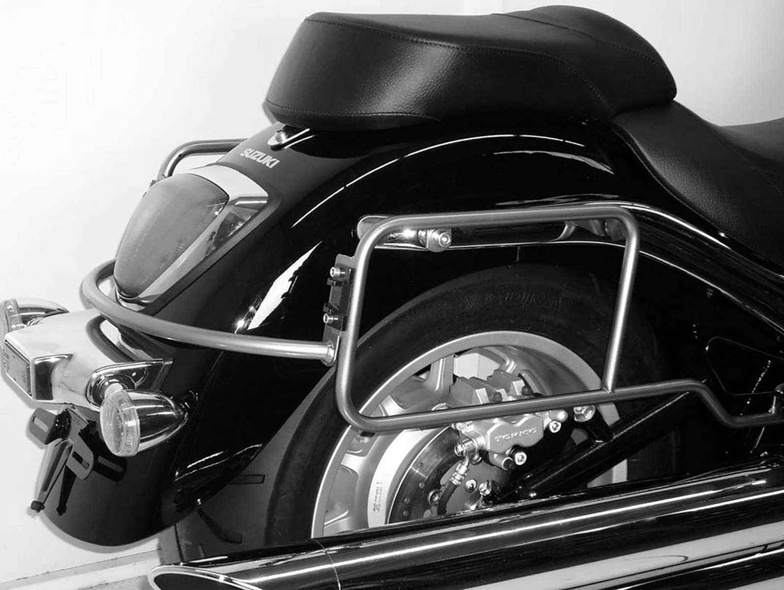 Seitenkofferträger festverschraubt chrom für Suzuki C 1800 R Intruder (2008-2010)