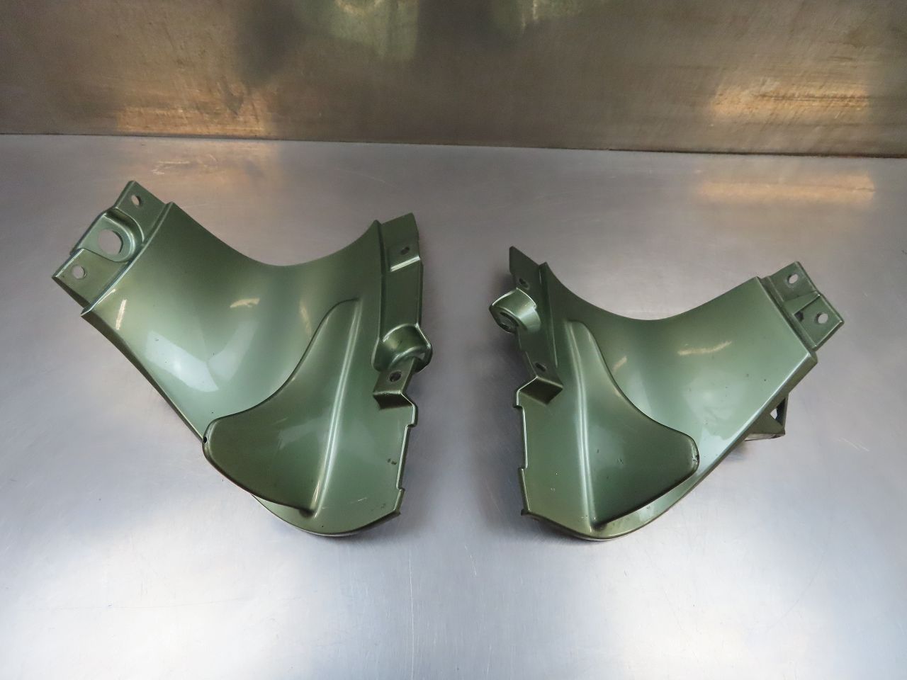 k-IMG_8345ssUrrpFOrTfA7 Verbindungsstück Verkleidung unten links und rechts für BMW R1150RT R850RT 02